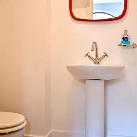 アパート Spacious 3 Bedroom House In Ballsbridge *